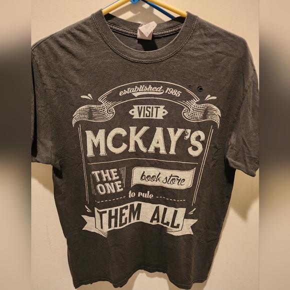 Vintage McKay's Bookstore T-shirt Mens Size Medium - Picture 1 of 5